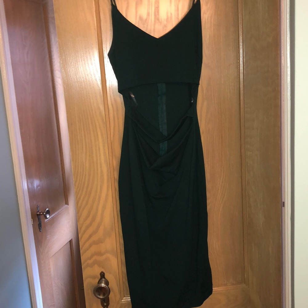 Green dress - Picture 2 of 4